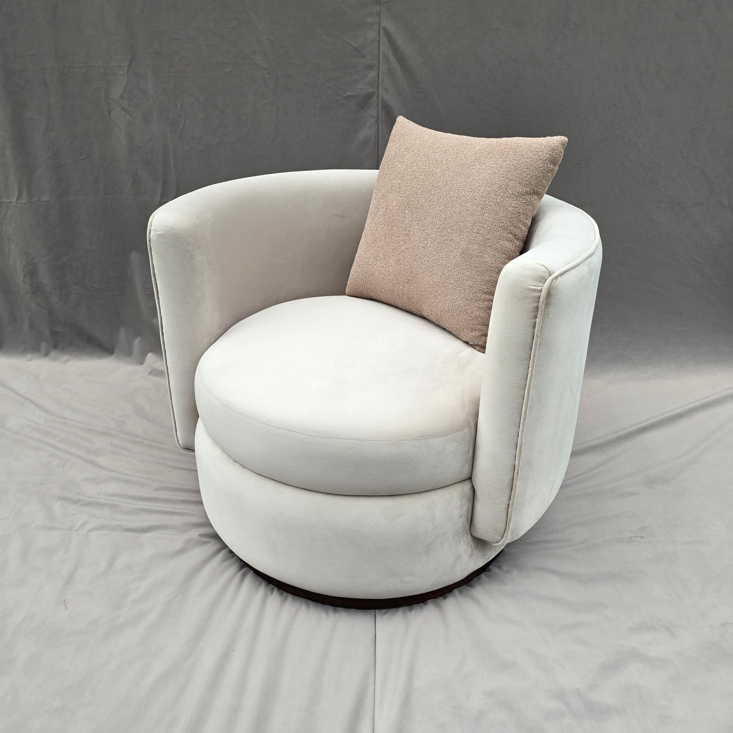 Nora Chair